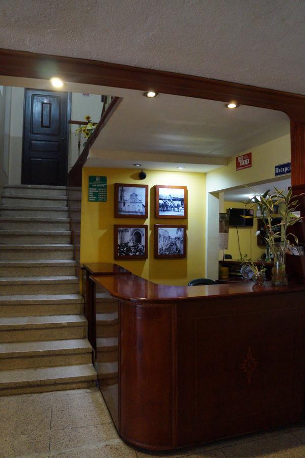 Hostal Pucara Лоха Екстер'єр фото